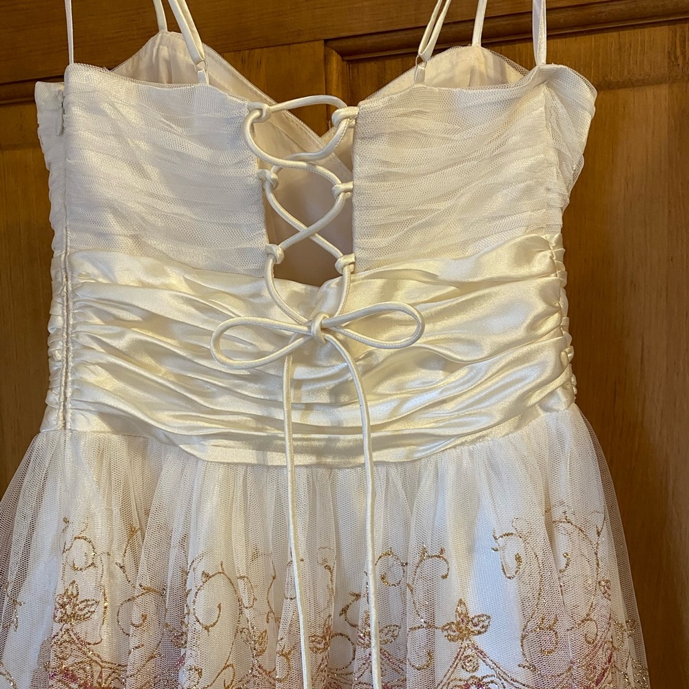 Beautiful girls/teens dress!! - Picture 3 of 6